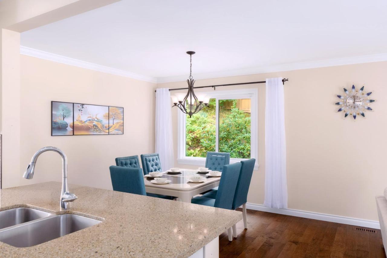 Lovely 3 Bedroom Port Moody Spacious Home 6 People Free Parking Eksteriør billede